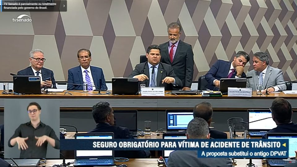 CCJ do Senado aprova volta da…