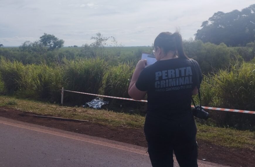 Mulher morre atropelada ao tentar atravessar a BR…