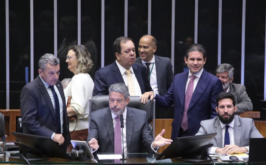 Câmara aprova projeto do pacote…