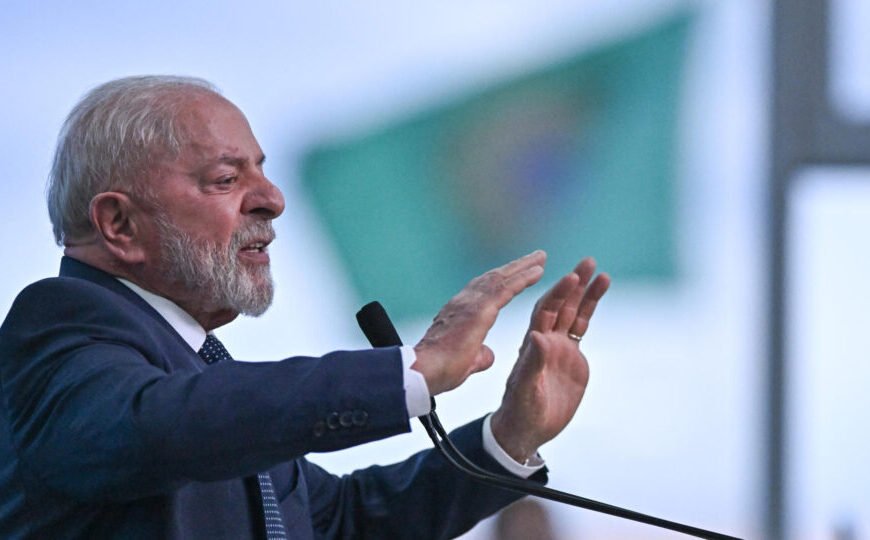 Lula volta a negar perdão…