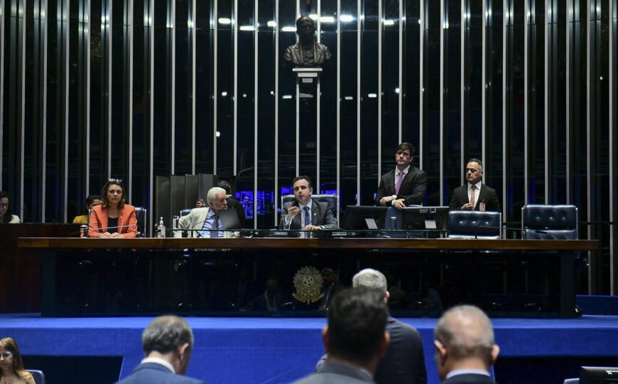 Senado aprova PEC do pacote…