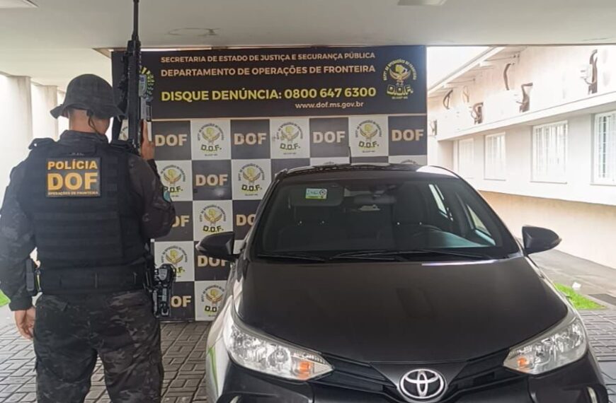 Carro roubado que seria usado no tráfico de drogas é recuperado em Laguna Carapã