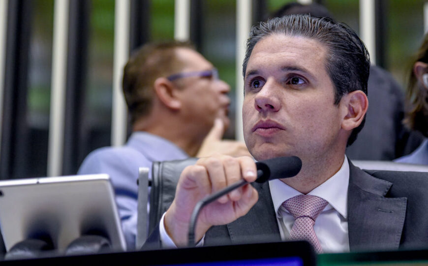 Hugo Motta “esvazia” Câmara após oposição formar maioria pela anistia
