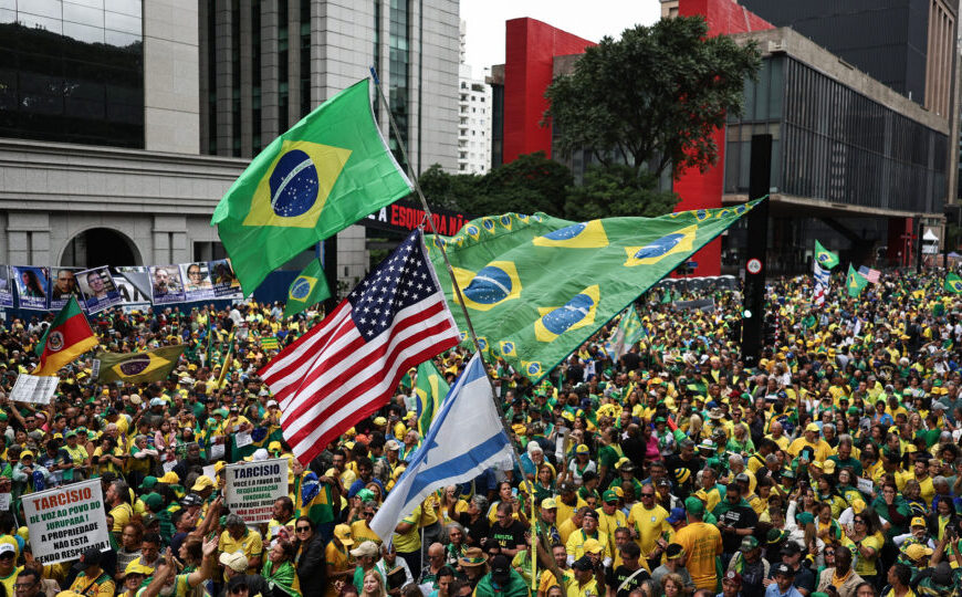 Confira as fotos da manifestação pró-anistia na Avenida Paulista