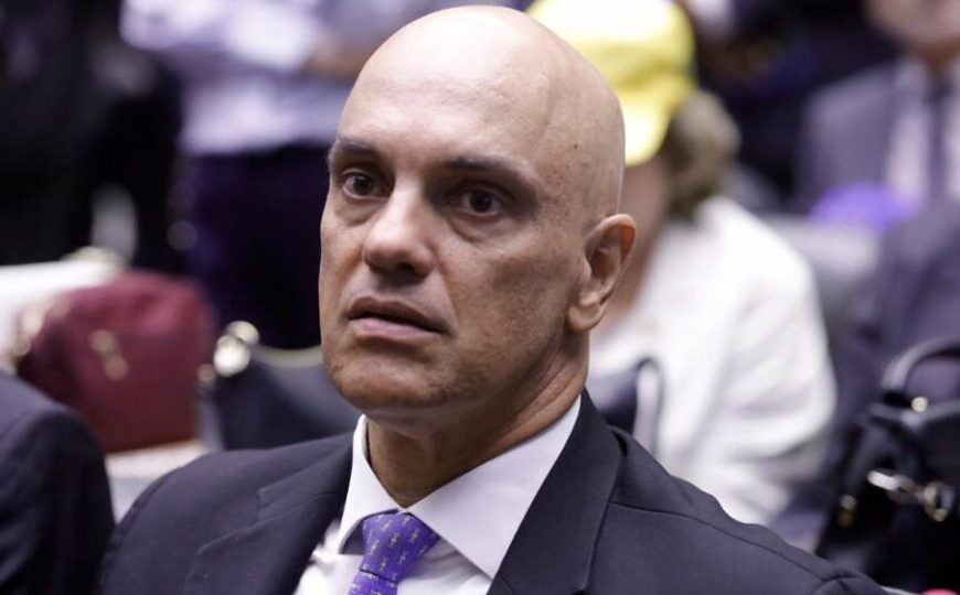 Oposição repercute mensagens de ex-assessor de Moraes: “estarrecedoras”