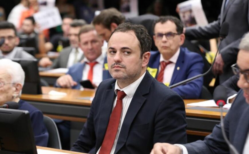 PSOL tenta barrar cassação e Glauber Braga anuncia “greve de fome”