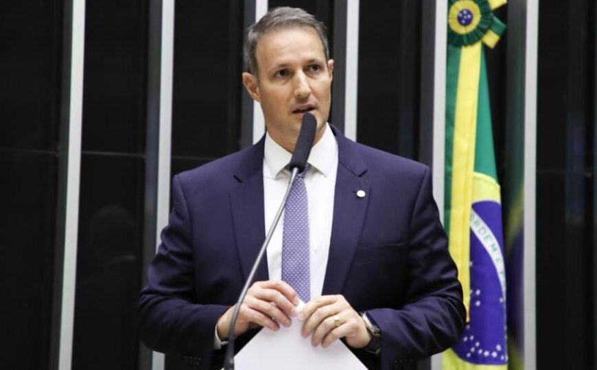 Derrite avança rumo ao Senado a bordo do PP e aguarda definição de Eduardo Bolsonaro
