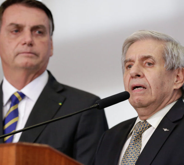 Testemunhas negam ação de Augusto Heleno para infiltração…