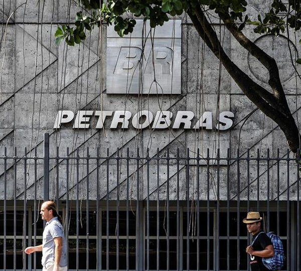 Petrobras lucra R$ 35,2 bi no 1º trimestre…