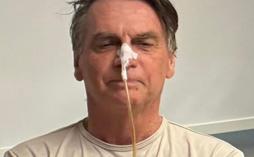 Bolsonaro deve receber alta do hospital nos próximos dias, diz boletim médico