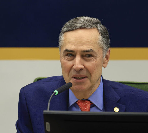 Barroso elogia Motta e diz que é “difícil”…