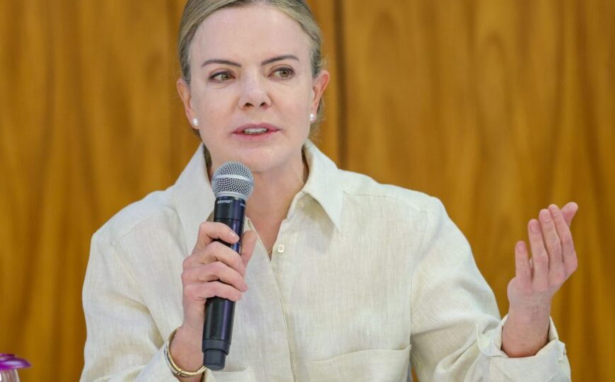 “Governo não vai se opor” a acordo entre Congresso e STF sobre anistia, diz Gleisi
