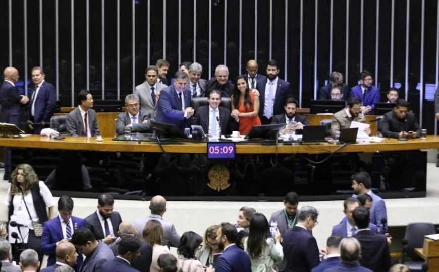 Como a terceira via do Centrão e de Temer atrapalha o projeto da direita conservadora