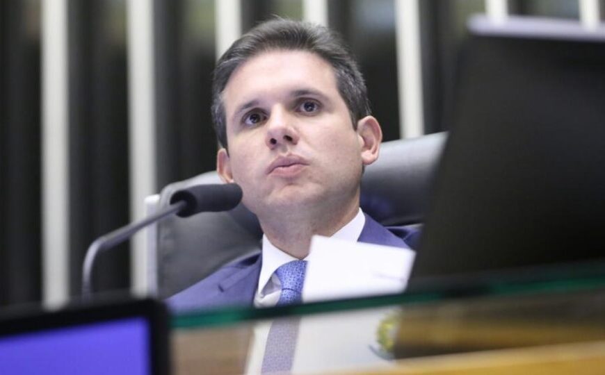 Motta cria comissão especial para regulamentar trabalho em aplicativos