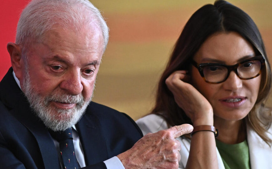 Campanha do PT para fortalecer imagem de Janja fracassa e não mobiliza militantes