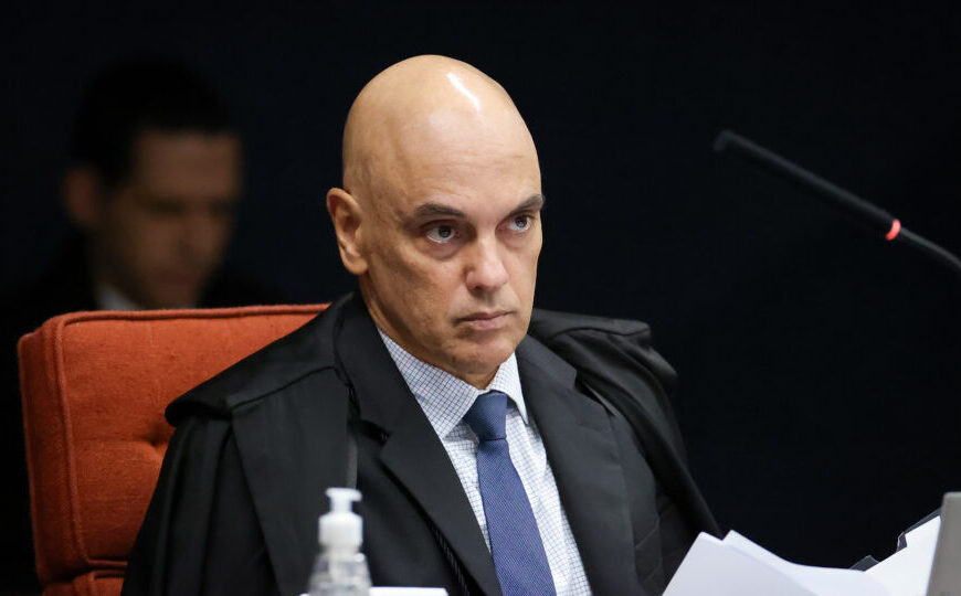 Moraes rejeita pedido de Zambelli para suspender julgamento…