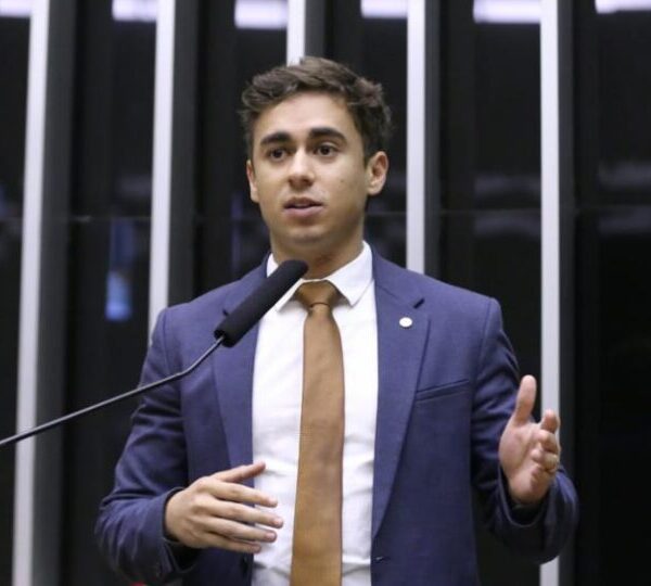 Nikolas aciona STF para obrigar Motta a instalar…