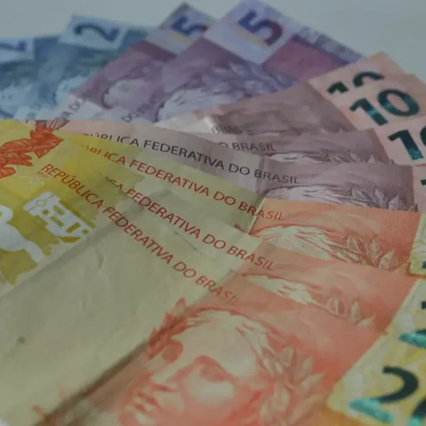 Empresas procuraram menos crédito em março