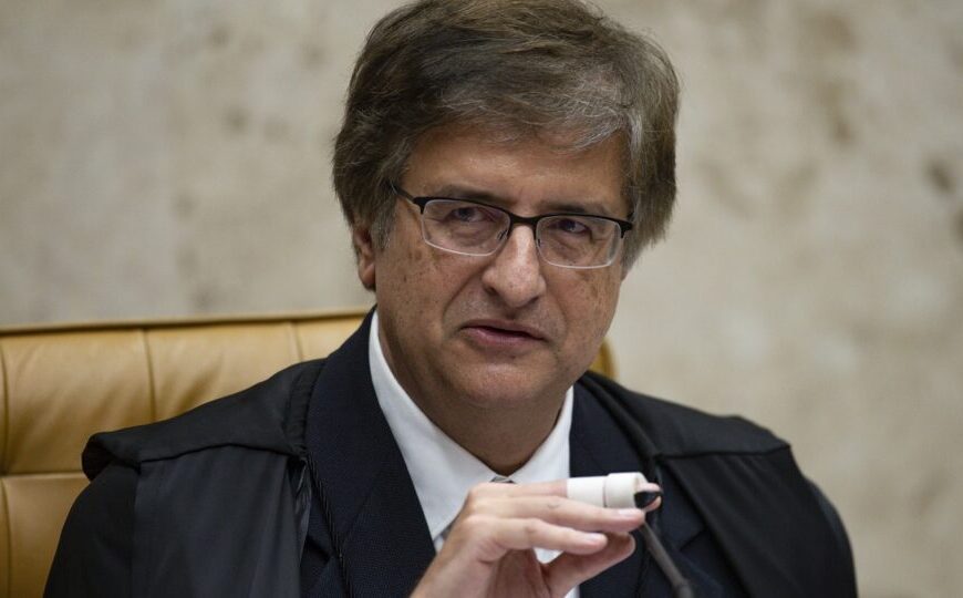 Gonet recebe queixa de advogado e comete gafe…