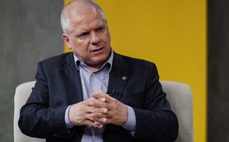 Ex-presidente do INSS diz que desbloqueio de descontos seguiu decisão do TCU