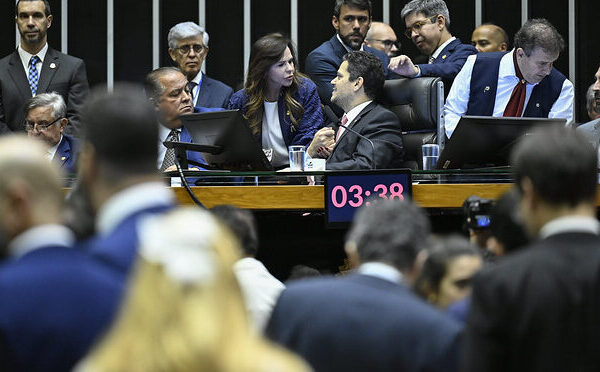 Congresso derruba vetos de Lula à reforma tributária&hellip;