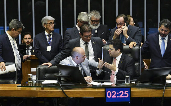 Com apoio do PT, alta na conta de&hellip;