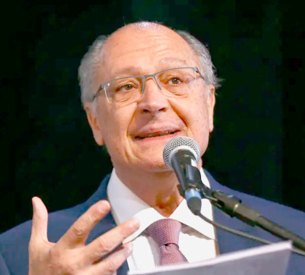 Alckmin diz que alternativa ao IOF envolve aumento…