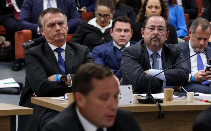 Defesa de Bolsonaro aponta mais…