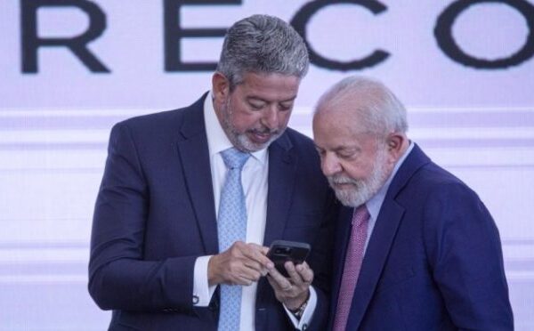 Mesmo em baixa, Lula atrai votos para a…