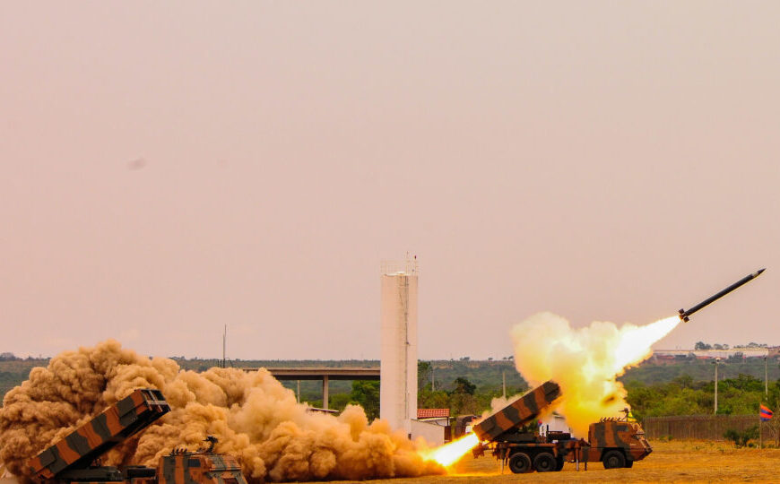 Exército desenvolve defesas cibernéticas para proteger seus sistemas de foguetes