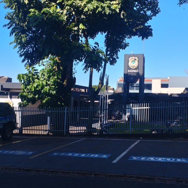 Homem é agredido com vários golpes de faca&hellip;