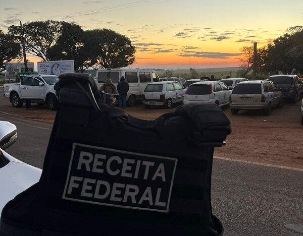 Receita Federal e Defron apreendem R$ 1,5 milhão&hellip;