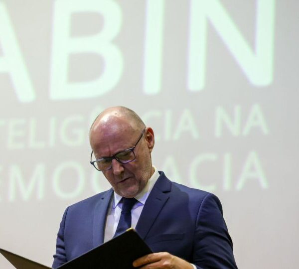 Servidores da Abin aprovam greve e acionam Justiça&hellip;