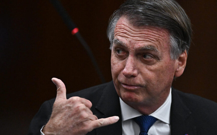 Moraes autoriza Bolsonaro e outros…