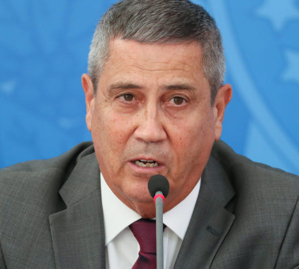 Em novo relatório, PF diz que Braga Netto&hellip;