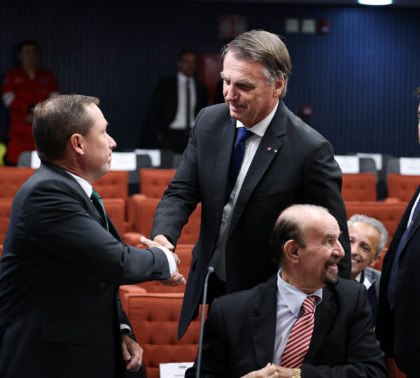 Defesa de Bolsonaro acusa Cid de mentir e&hellip;