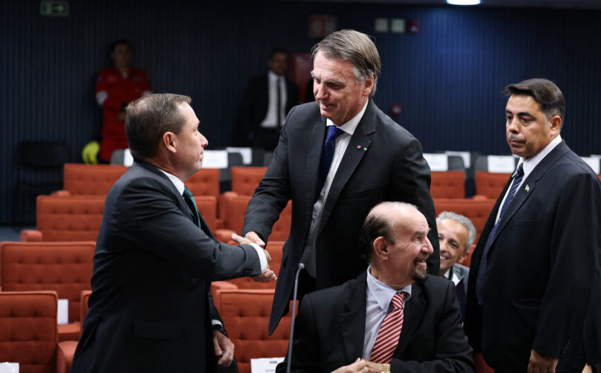 Defesa de Bolsonaro acusa Cid…