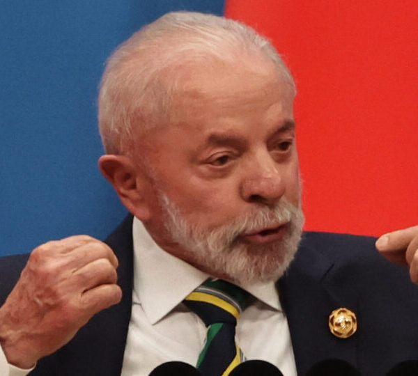 Aumento de imposto distancia Lula da classe média,…