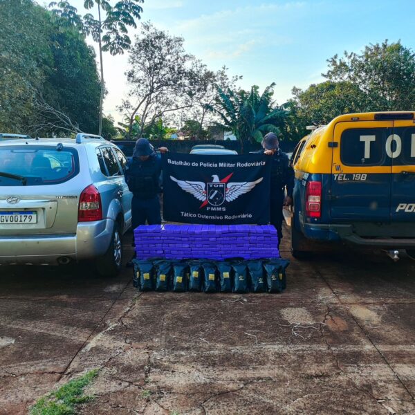 Homem é preso com veículo carregado de maconha…