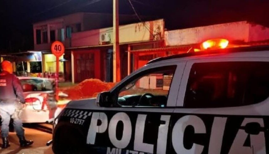 PM recaptura fugitivo da Justiça em frente à rodoviária de Ponta Porã