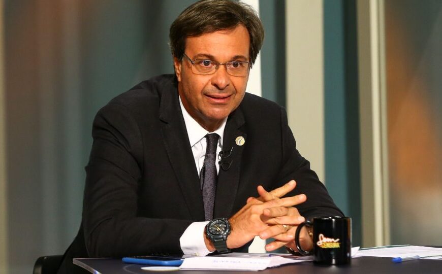 Moraes revoga prisão do ex-ministro…