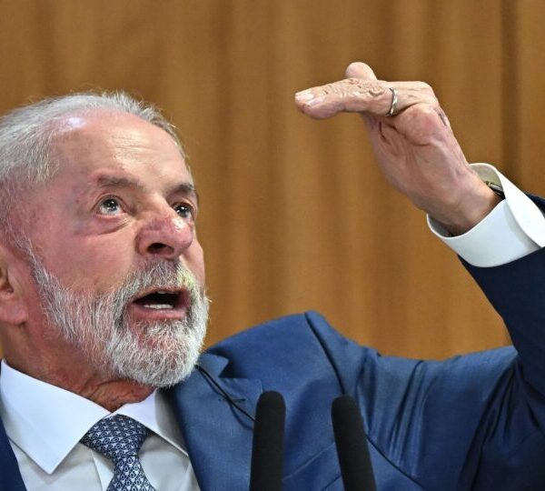 Percepção de corrupção amplia impopularidade de Lula e…