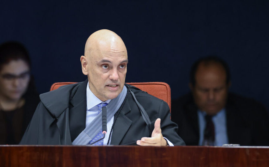 Moraes manda prender ex-assessor de Bolsonaro e abre&hellip;