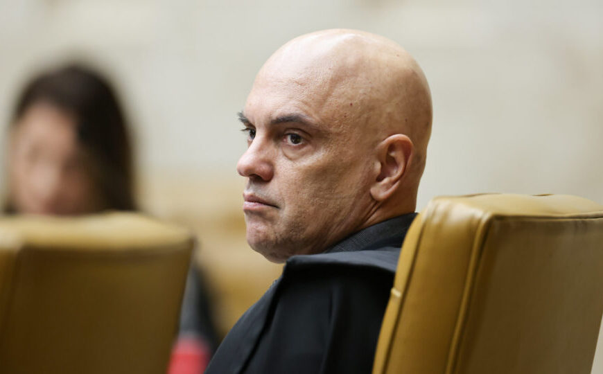 Juiz investigado por soltar homem que quebrou relógio no 8/1 nega afronta a Moraes