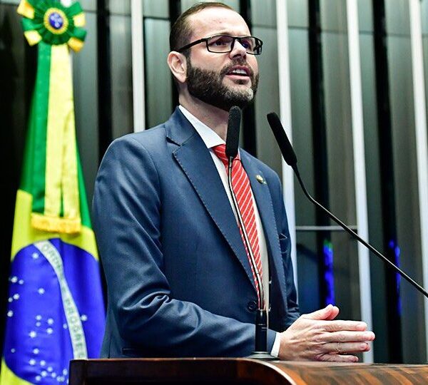 Senadores gastam R$ 3,3 milhões com viagens: um&hellip;