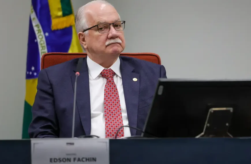 Fachin inicia voto sobre responsabilização…