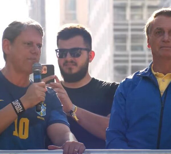Ato com Bolsonaro mira frente ampla de direita&hellip;