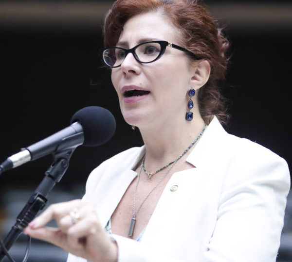 Carla Zambelli convoca apoiadores para ato com Bolsonaro:&hellip;