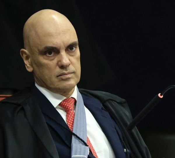 Moraes já acumula 29 pedidos de impeachment nos&hellip;
