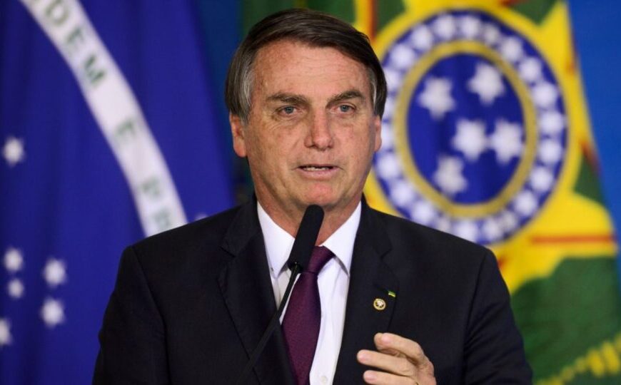 Não estou fora da eleição, diz Bolsonaro